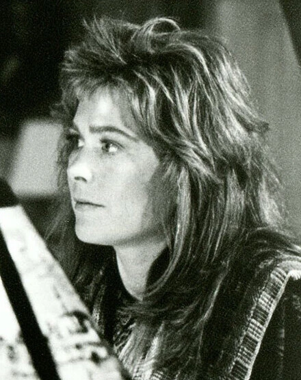 Roxanne Hart