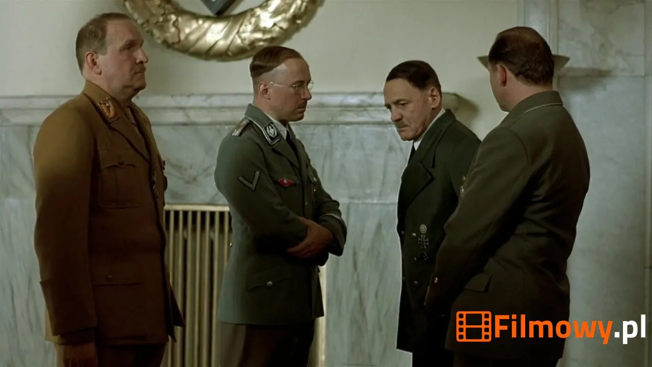 Kadr z filmu Der Untergang (Upadek) - zdjęcie 12 z 17