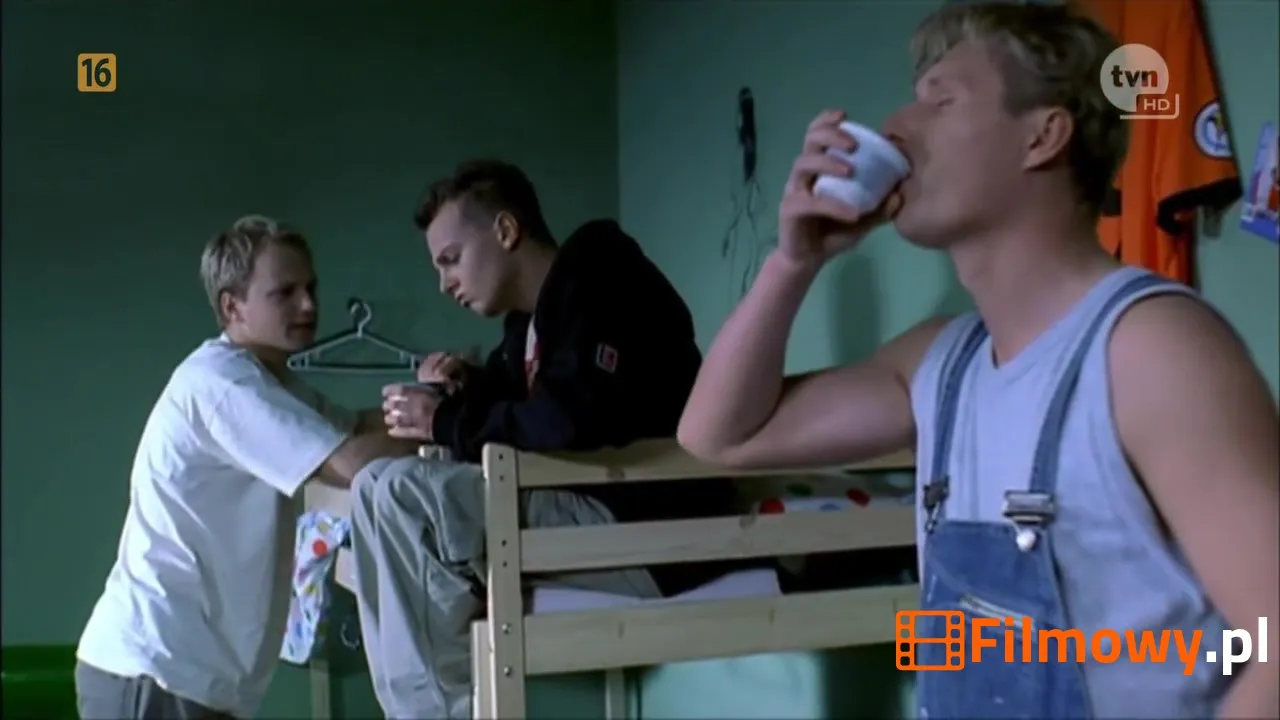 Kadr z filmu Poranek kojota - zdjęcie 4 z 19