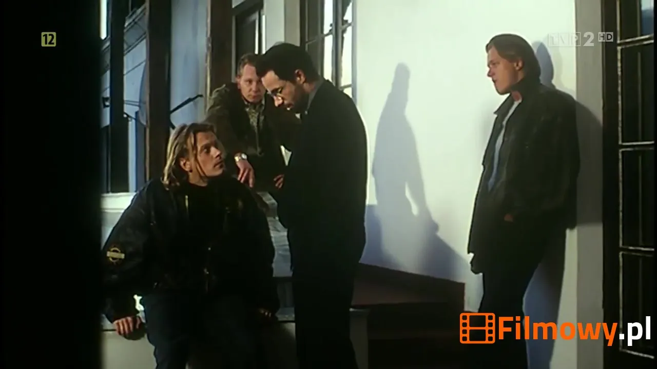Kadr z filmu Młode wilki - zdjęcie 13 z 63