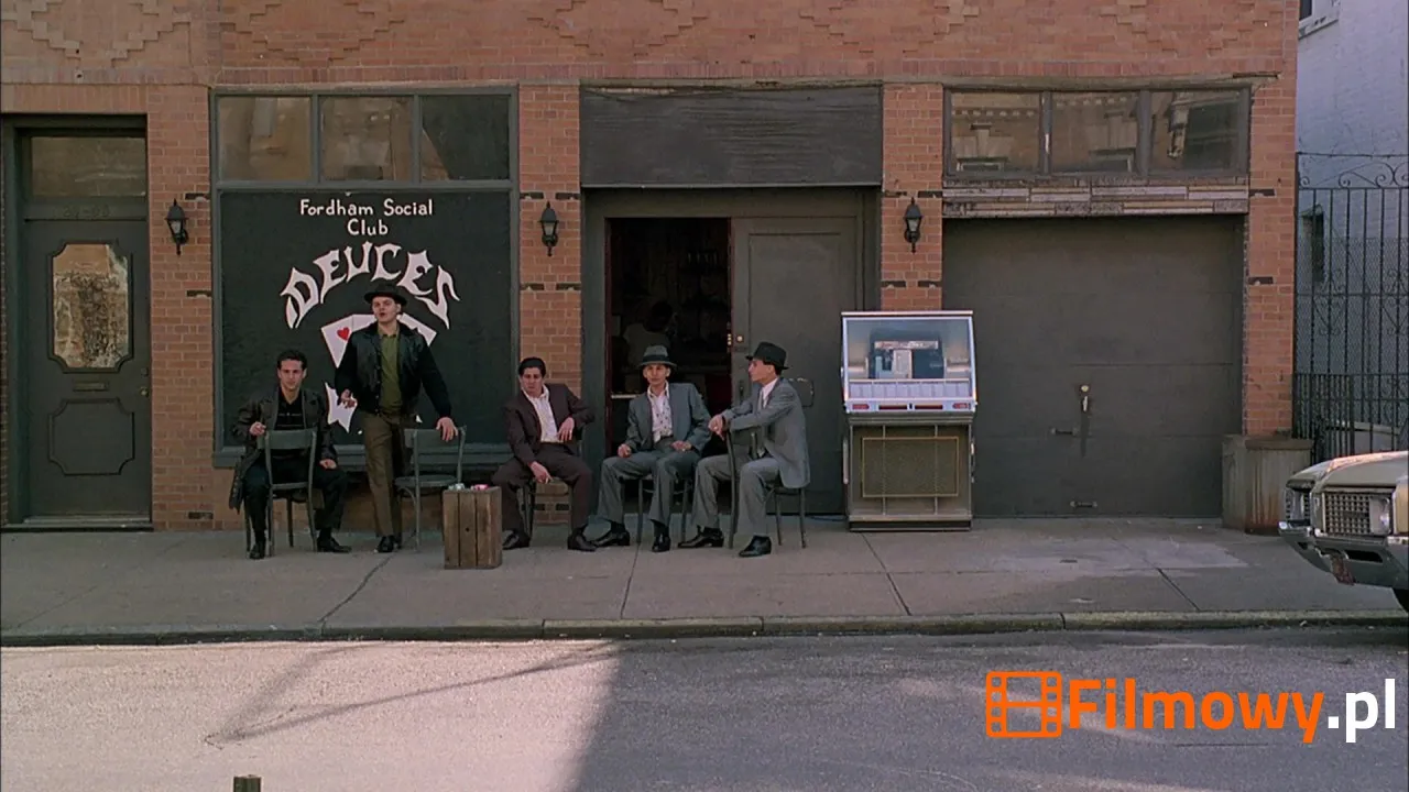 Kadr z filmu A Bronx Tale (Prawo Bronxu) - zdjęcie 42 z 87