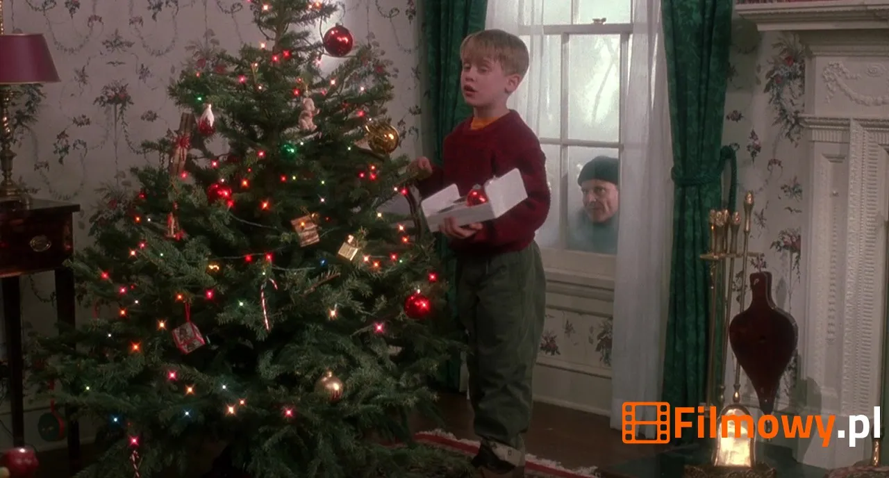 Kadr z filmu Home Alone (Kevin sam w domu) - zdjęcie 6 z 16