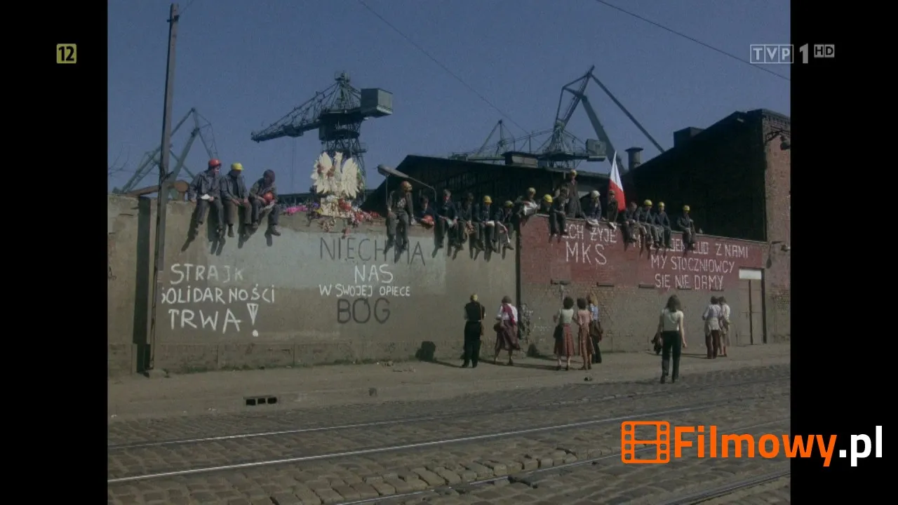 Kadr z filmu Człowiek z żelaza - zdjęcie 1 z 4