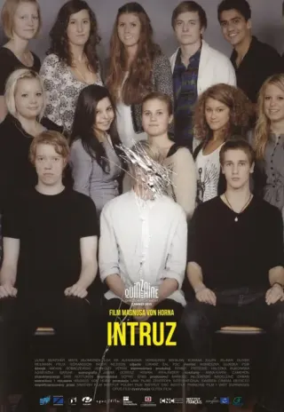 Plakat: Intruz