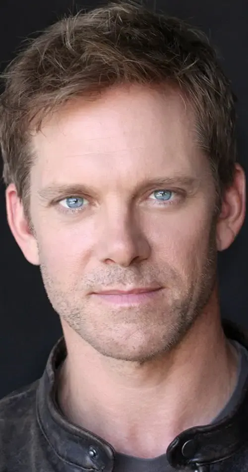 Adam Harrington – aktor