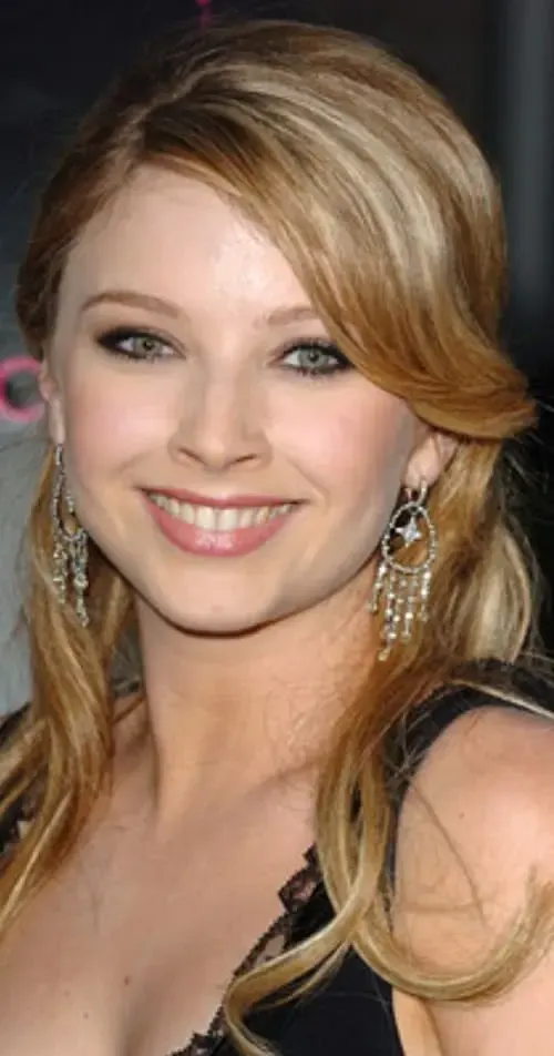 Elisabeth Harnois – aktorka, dubbingowiec