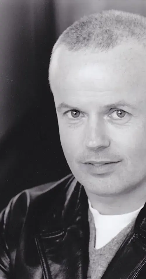 Gary Jones – aktor, reżyser