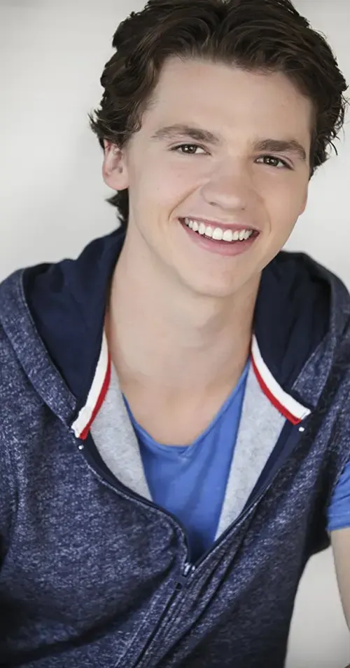 Joel Courtney – aktor