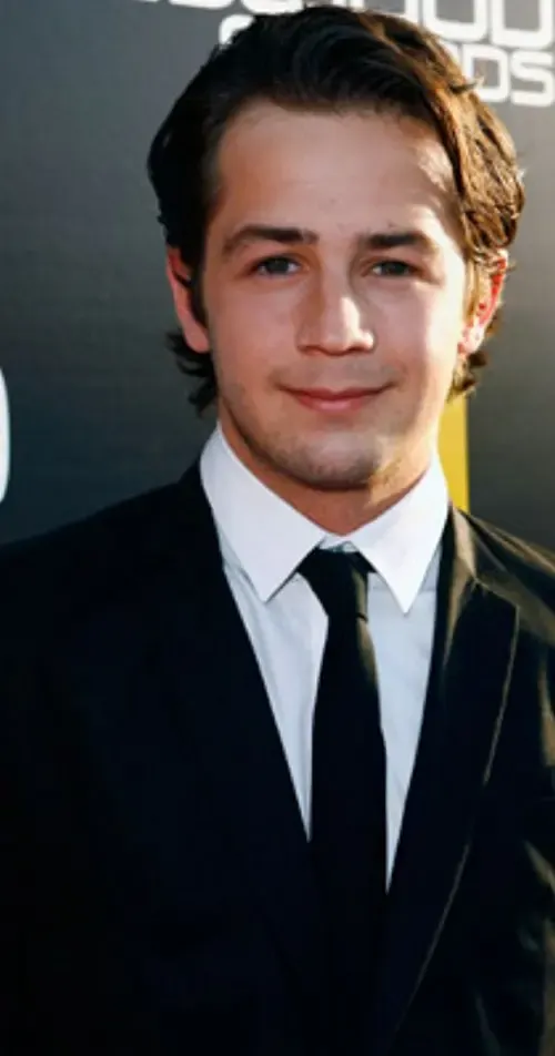 Michael Angarano – aktor