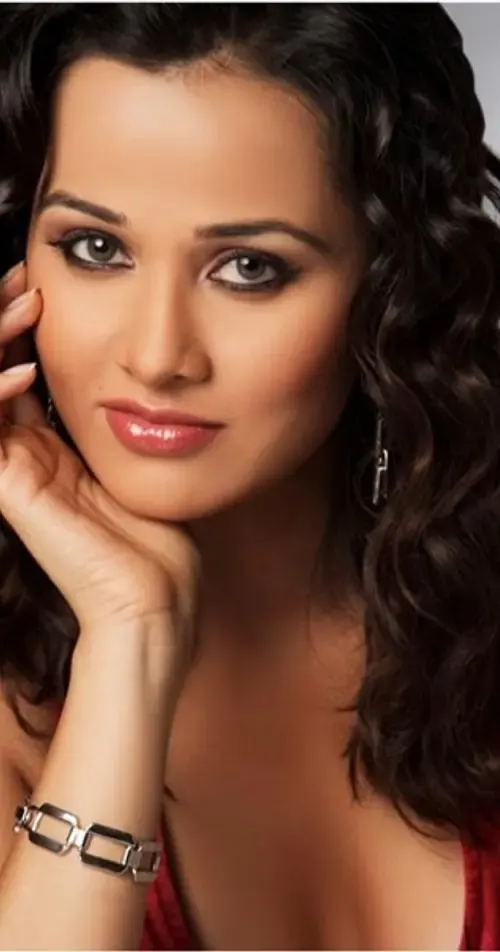 Nisha Kothari – aktor