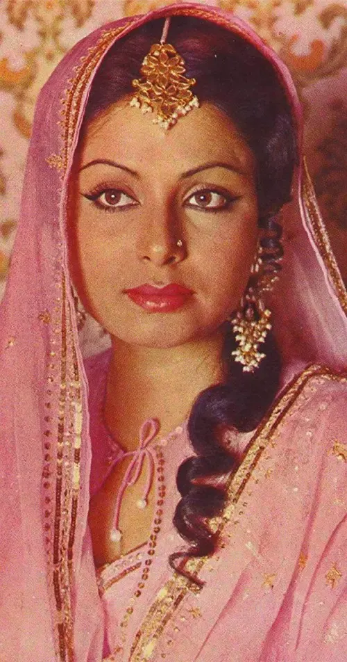 Rakhee Gulzar – aktor