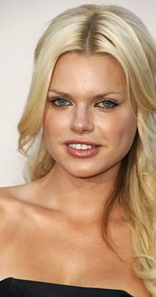Sophie Monk – aktorka