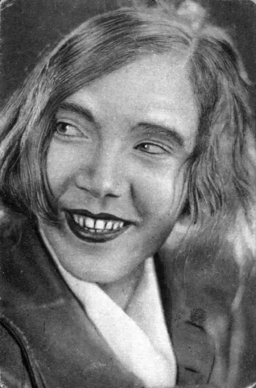 Aleksandra Chochłowa – scenarzysta filmowy, aktorka