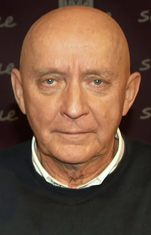 Jerzy Dziewulski – polityk, aktor