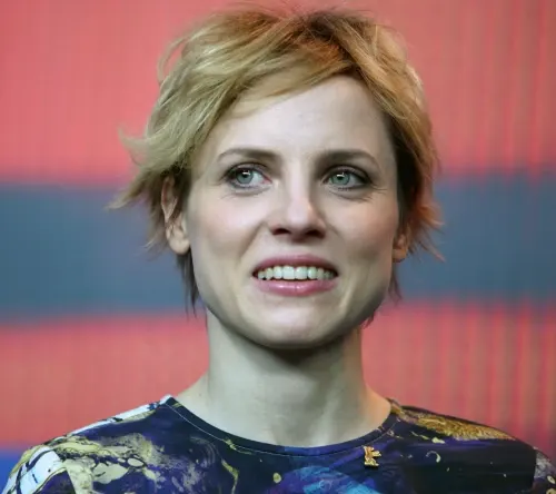 Julia Kijowska – aktorka, scenarzysta, dubbingowiec