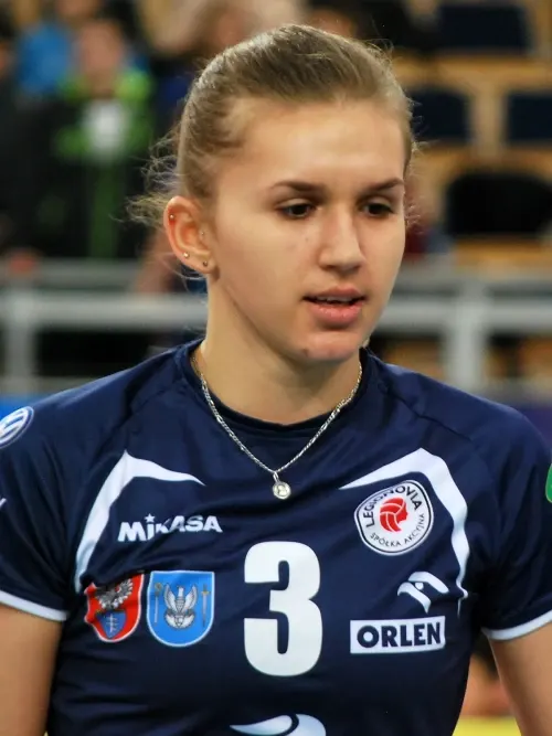 Karolina Szymańska – siatkarz, aktorka