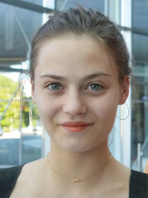 Katarzyna Sawczuk – piosenkarz, aktorka, dubbingowiec