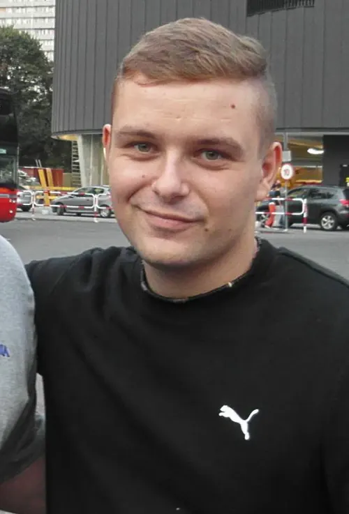 Marek Molak – aktor dziecięcy, aktor, dubbingowiec