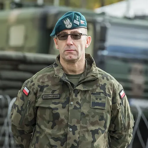 Tomasz Piotrowski – żołnierz, aktor
